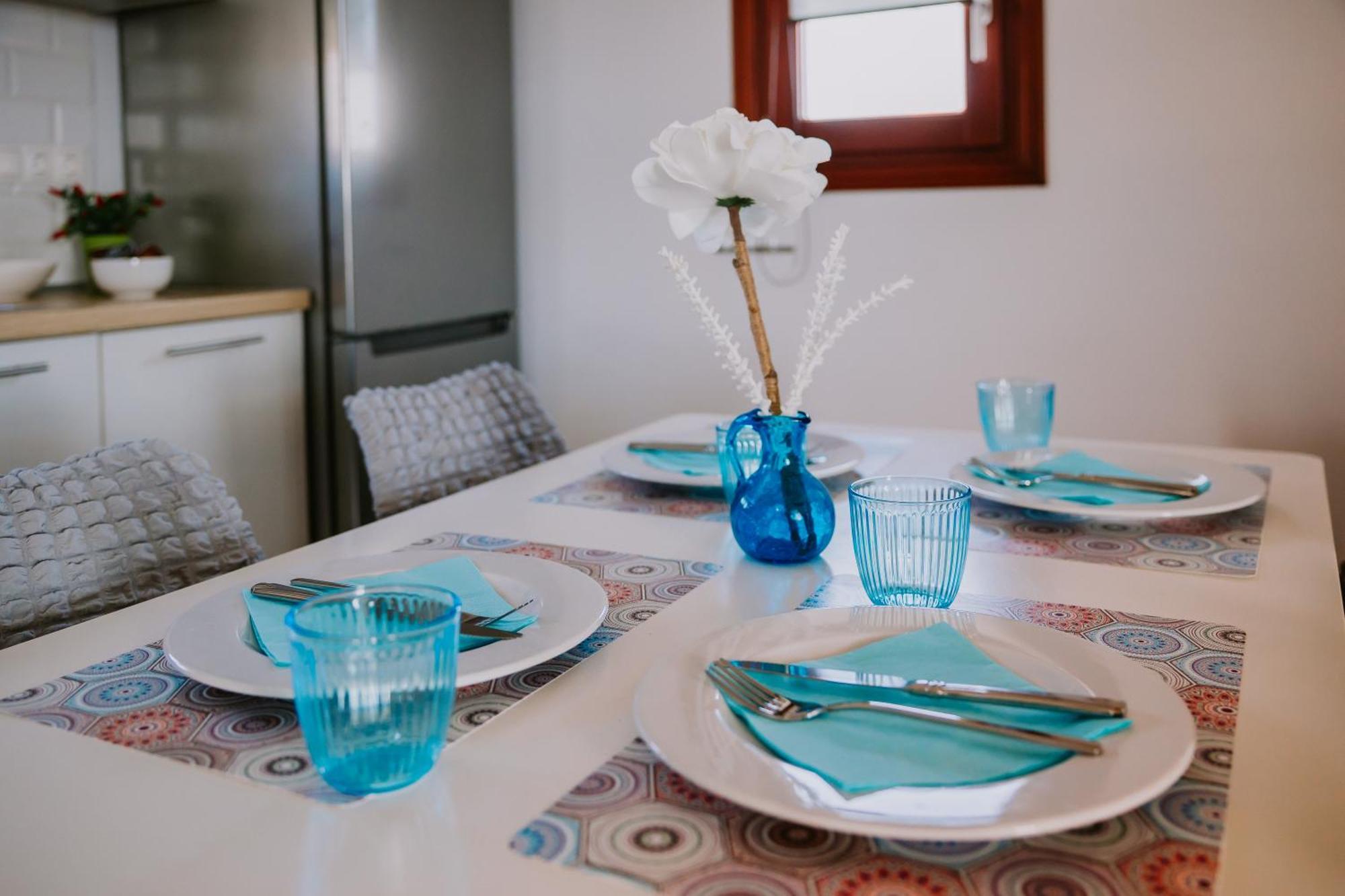 Sun Stories Suites Vóthon 外观 照片