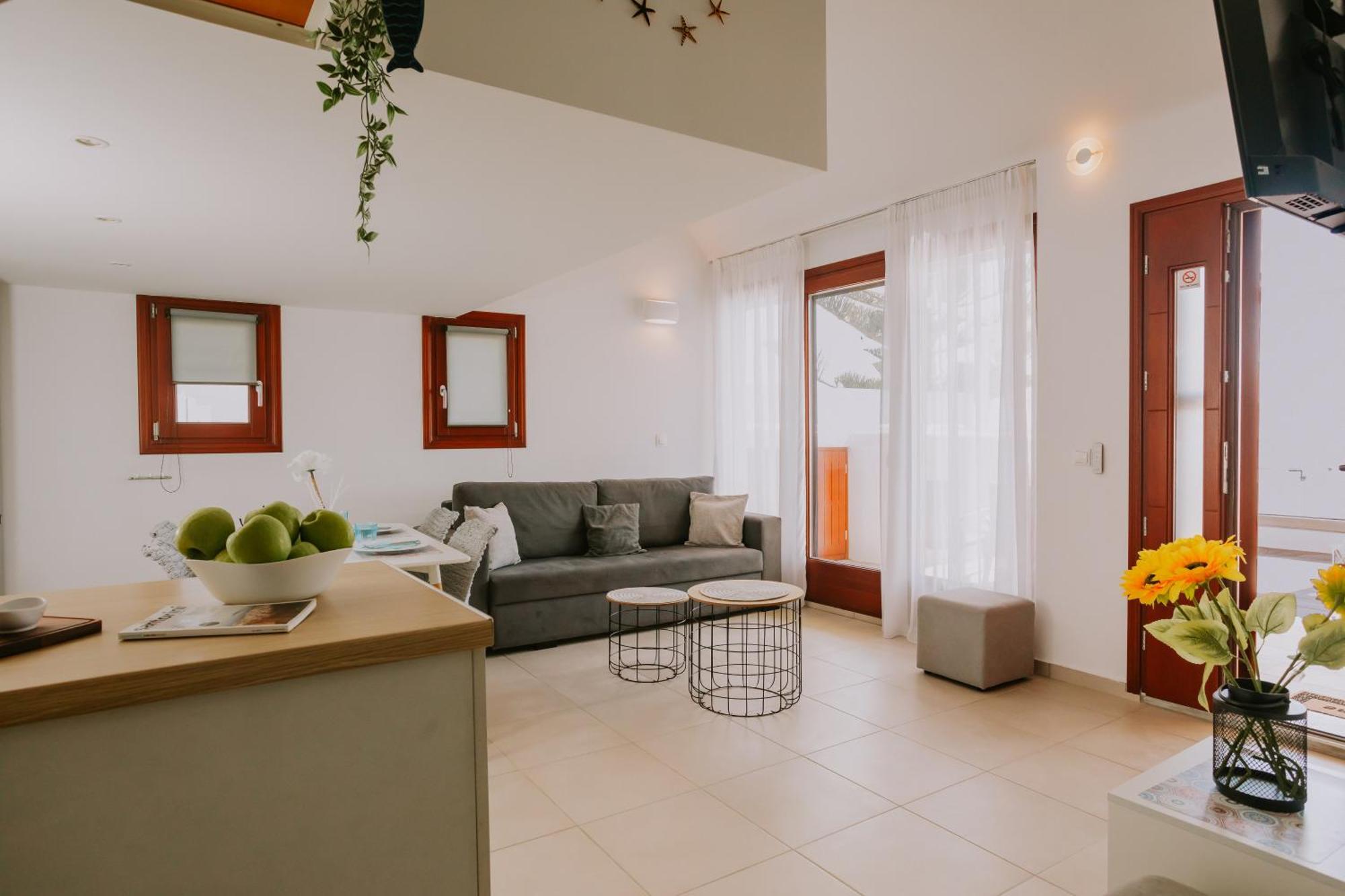 Sun Stories Suites Vóthon 外观 照片
