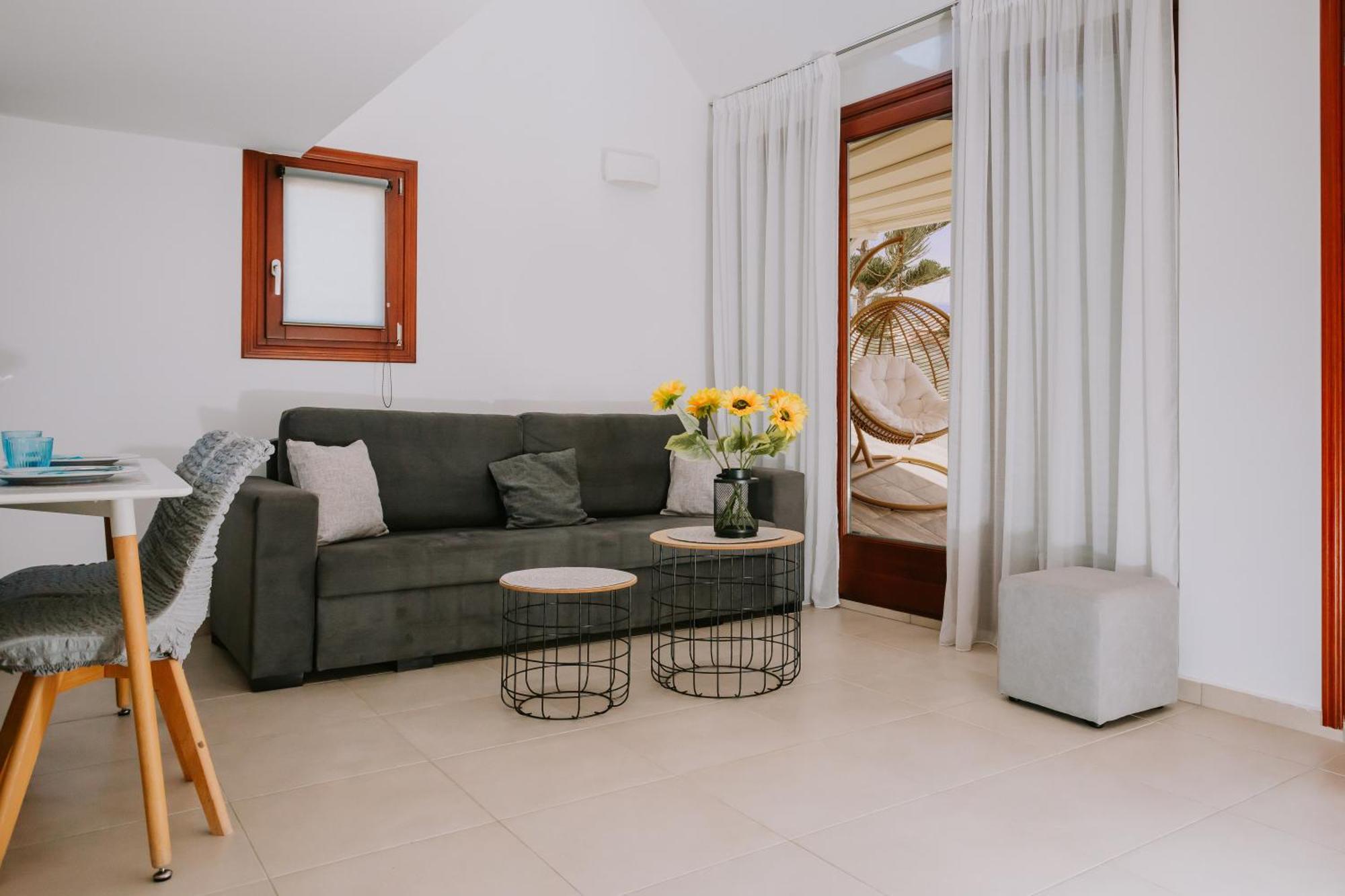Sun Stories Suites Vóthon 外观 照片