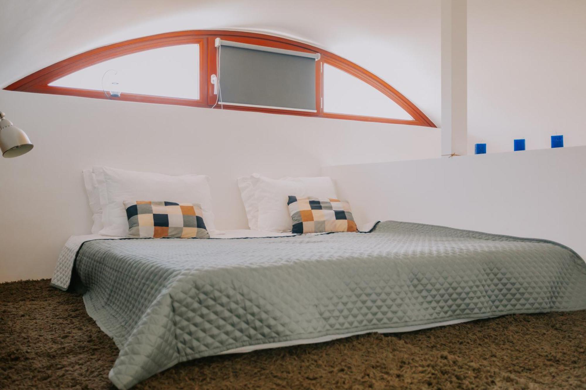 Sun Stories Suites Vóthon 外观 照片