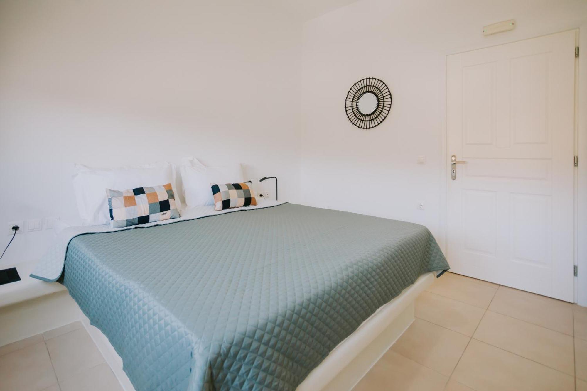 Sun Stories Suites Vóthon 外观 照片