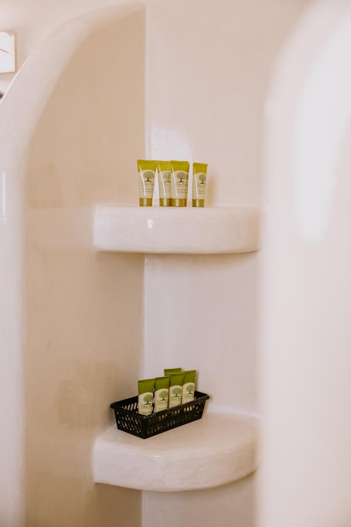 Sun Stories Suites Vóthon 外观 照片