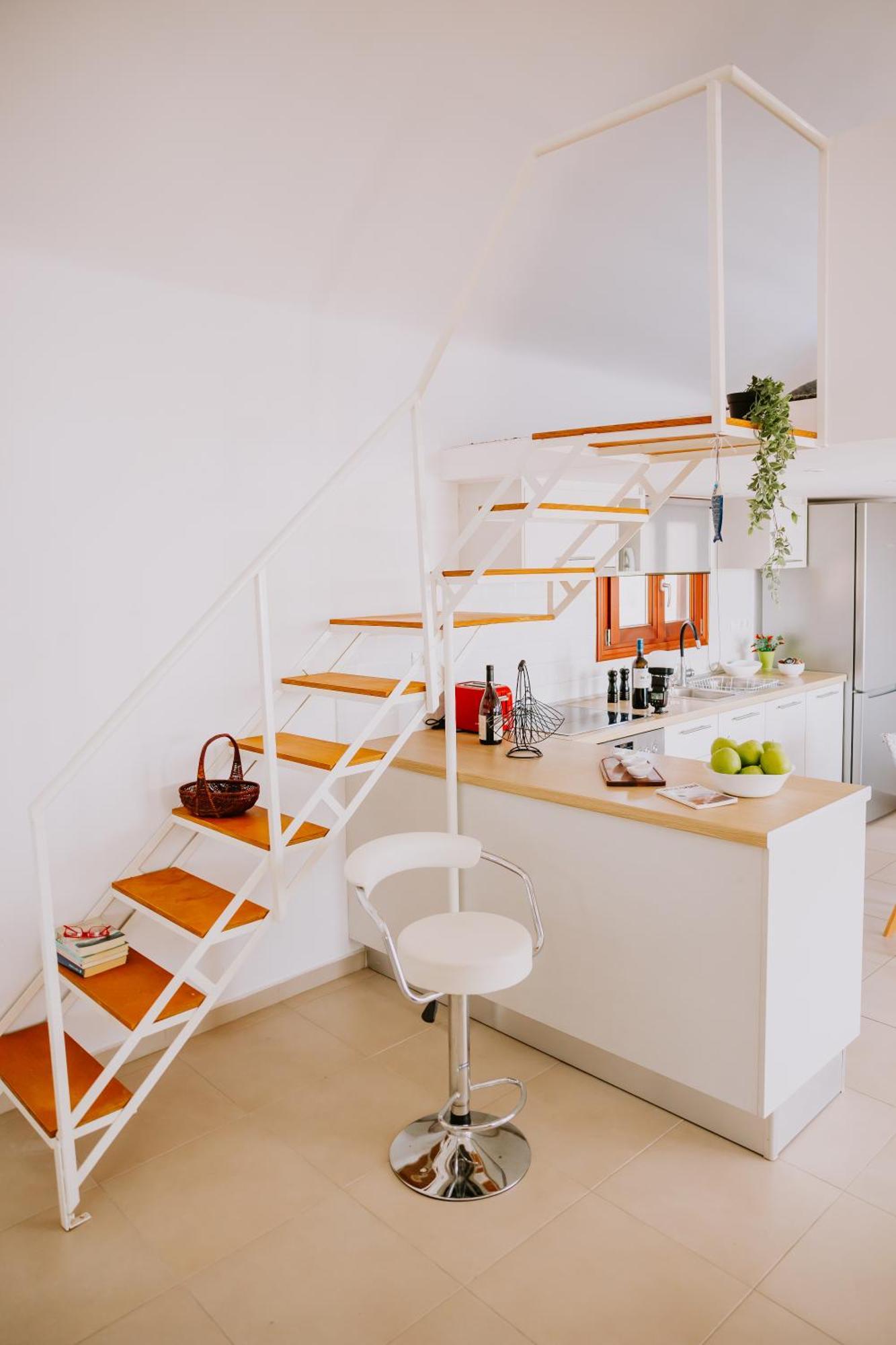 Sun Stories Suites Vóthon 外观 照片