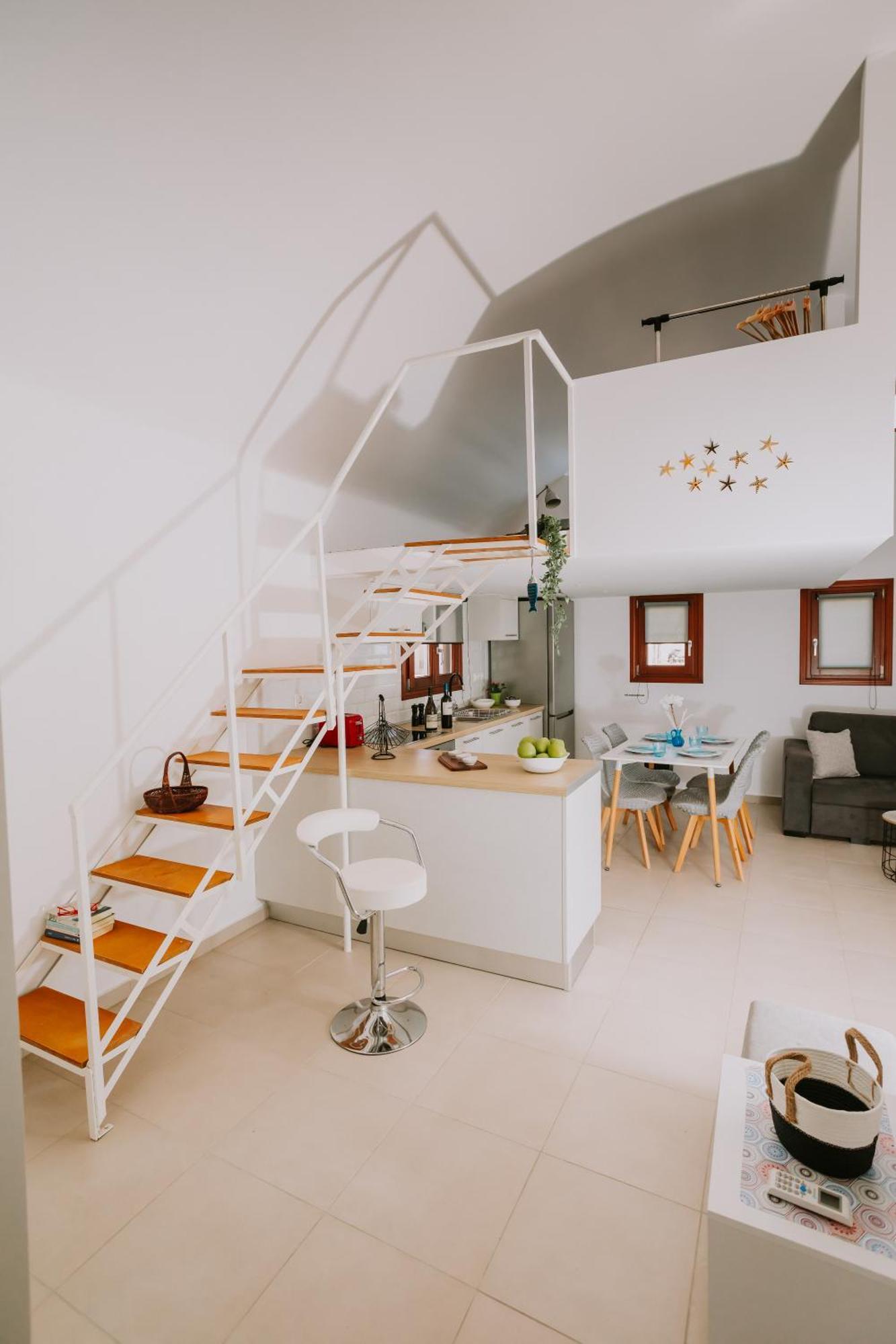 Sun Stories Suites Vóthon 外观 照片